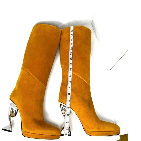 Brandon Maxwell Camel Suede Knee High Boots Sz 39 US 9 Sculptural Metallic Heel - Picture 9 of 9